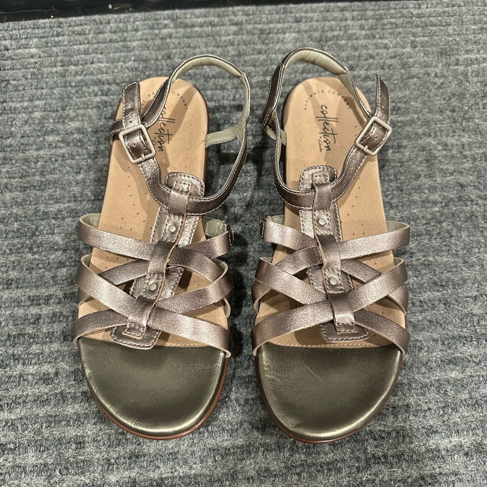 Women’s Clarks  Metallic Bronze Strappy Slingback Sandals size 9.5